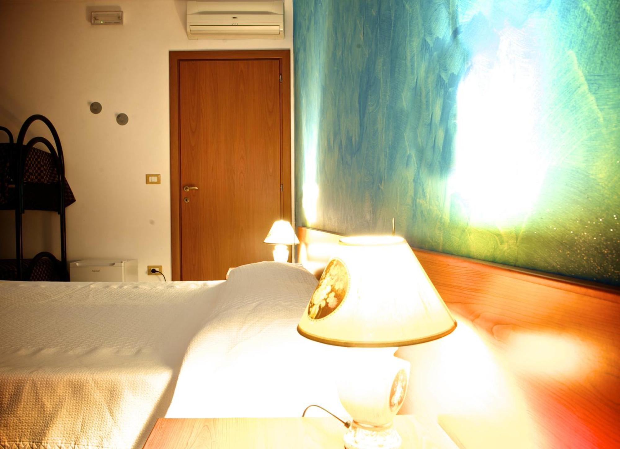مورتشانو دي ليوكا B&B Nilosira الغرفة الصورة